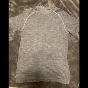 mens Lululemon shirt size small